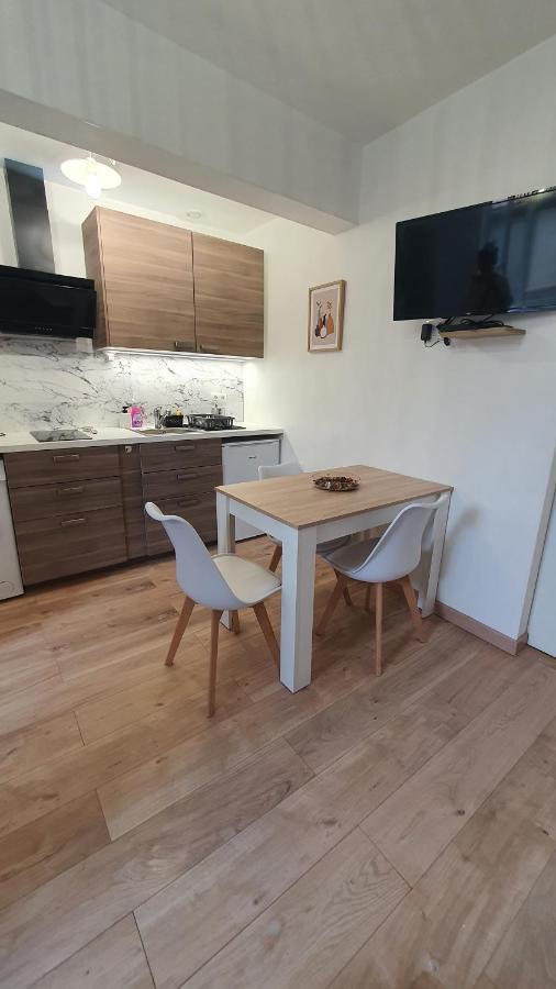 Appartement Cosy Entier, Parking Gratuit Dans La Rue Ντιζόν Εξωτερικό φωτογραφία